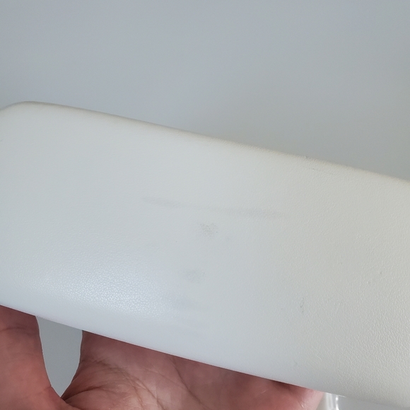 Nina Ricci sunglasses case - Picture 4 of 6